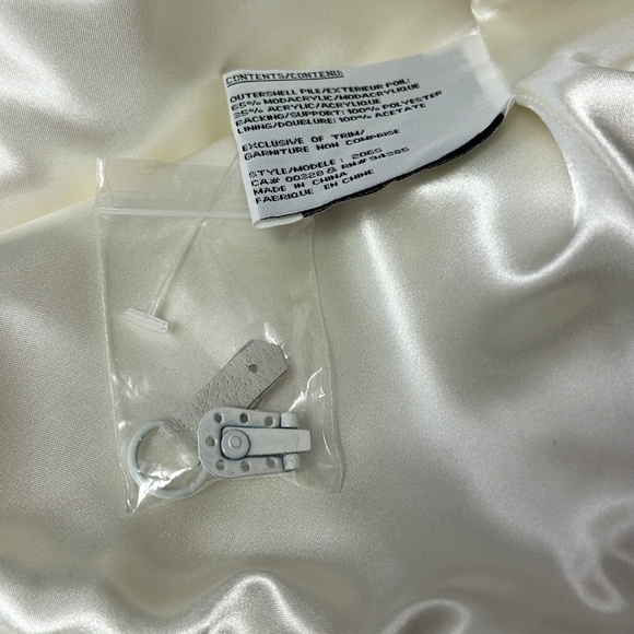 Novelti for Laura Bridal Faux Fur Cape Caplet Shawl Jacket Cover up with collar - Picture 12 of 14